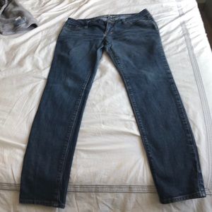 Bullhead skinny jeans